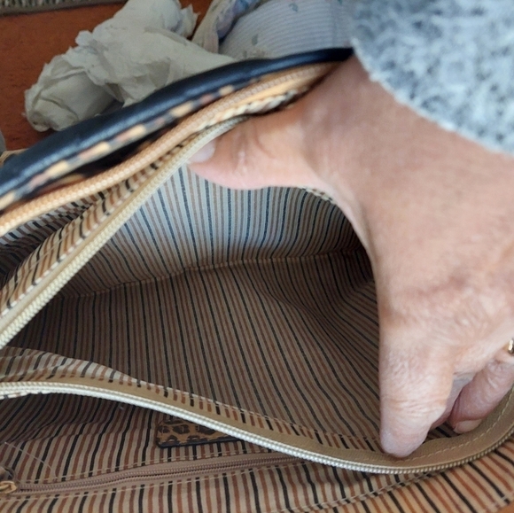 Joanel Quilted & Plain Black & Faux Leopard Trim Handbag (Large) - Picture 9 of 16